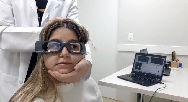 V-HIT: O EXAME QUE REVELA O QUE OS OLHOS DIZEM SOBRE O SEU EQUILÍBRIO